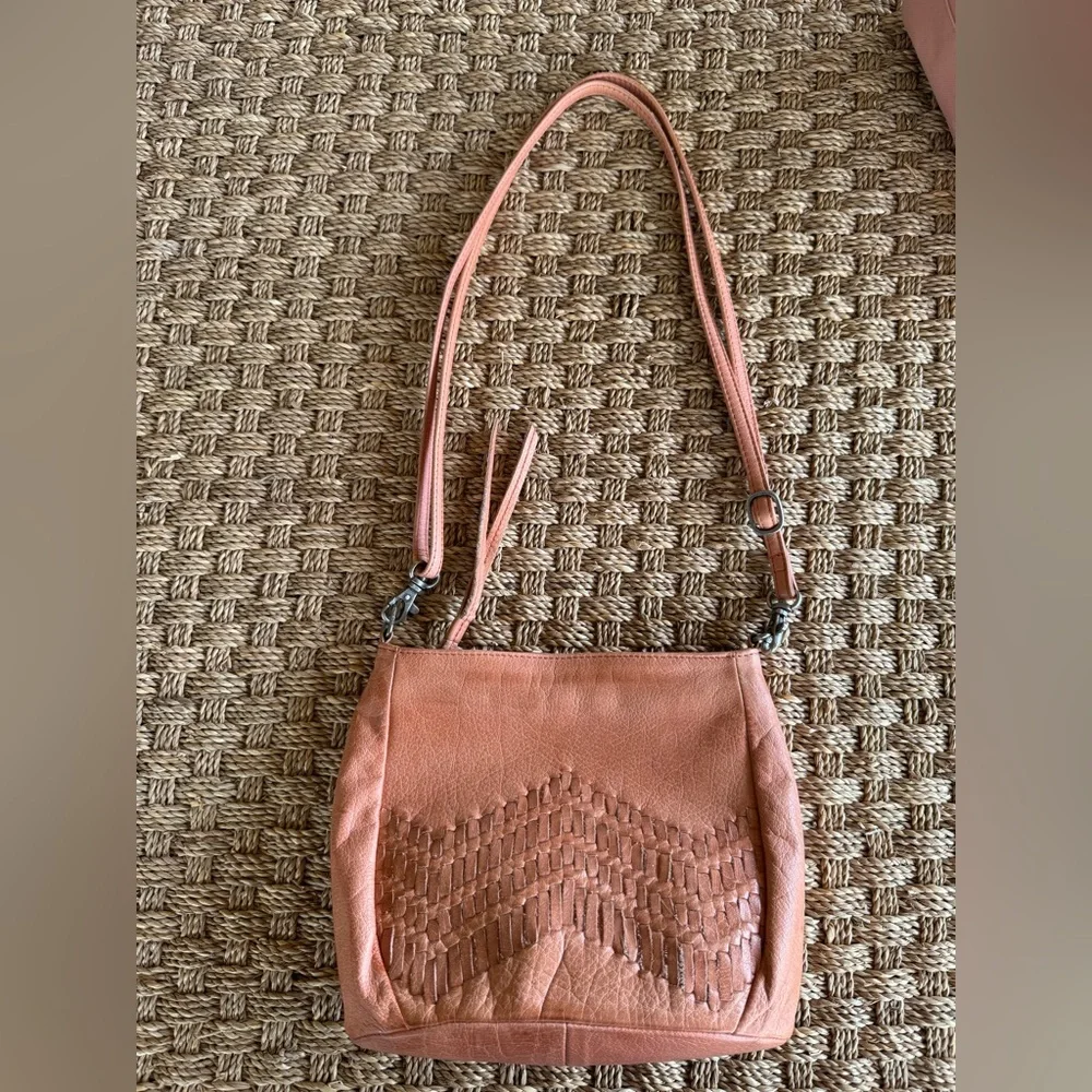 Day and Mood leather Peony Crossbody bag woven design - Picture 10 of 13